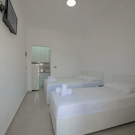 Guest House Moonlight Ksamil Buitenkant foto