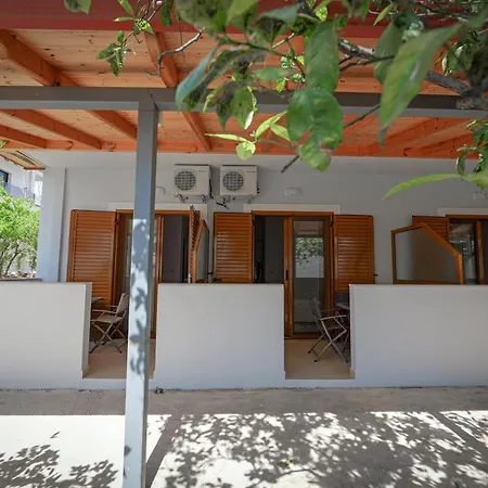 Guest House Moonlight Ksamil Buitenkant foto